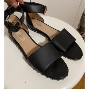 Valentino Garavani RockStud black leather sandal